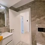 Riverside Exclusive Апартаменти *